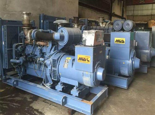 临邑发电机组带负载降电压是什么原因照成的？